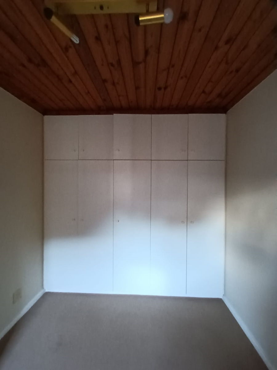 1 Bedroom Property for Sale in Constantia Western Cape